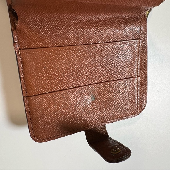 LOUIS VUITTON Monogram Compact Zip Wallet - Picture 8 of 11